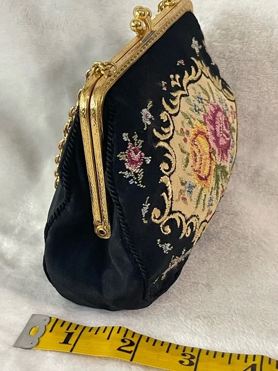 Amazing vintage embroidered tapestry purse, mini gold chain - Picture 13 of 13